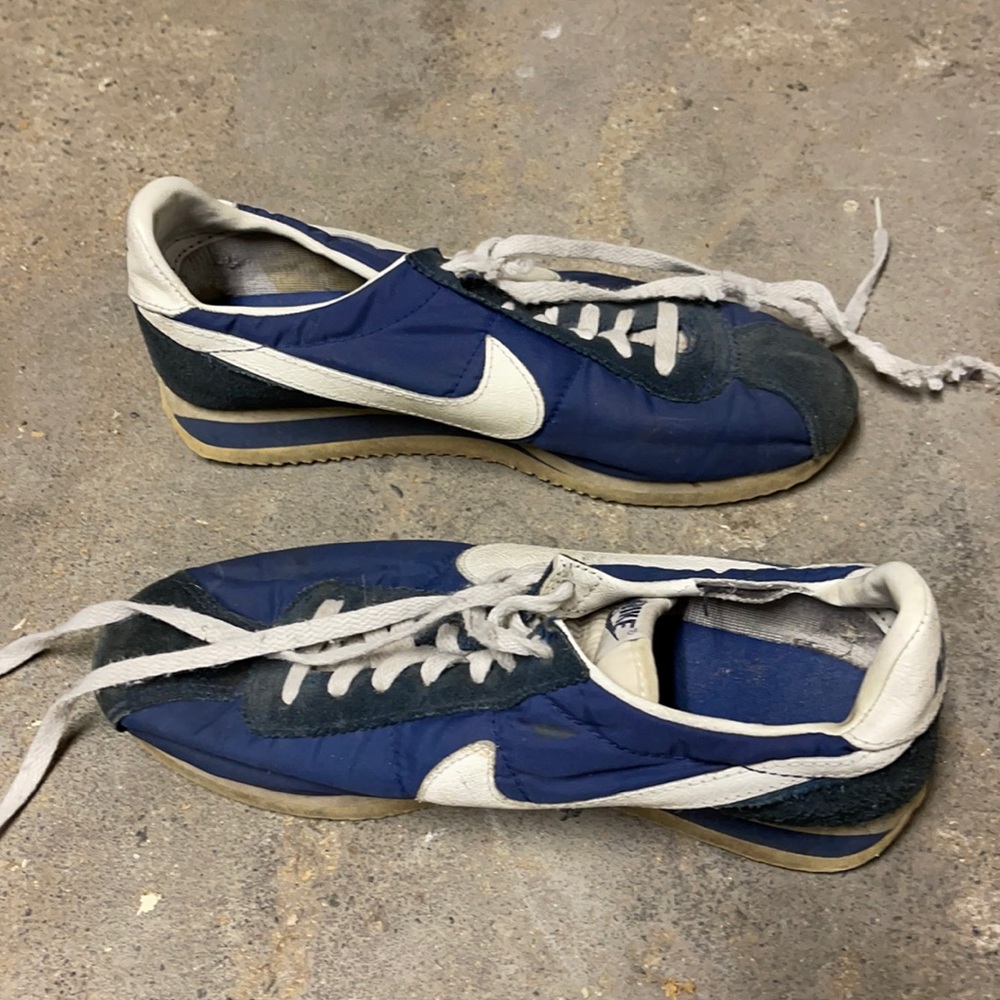 Nike vintage shoes